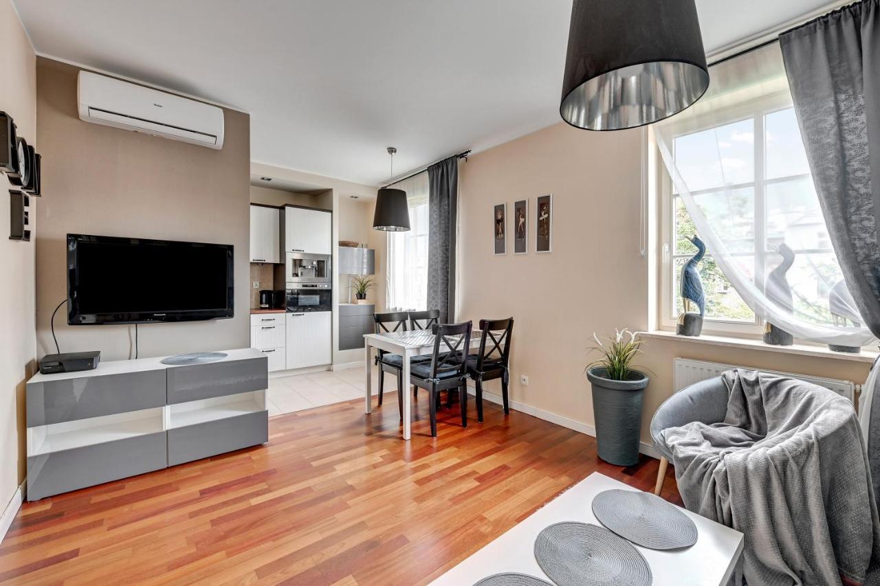 Apartament Pod Trzema Niebieskimi Kaczorami Apartment กดัญสก์ ภายนอก รูปภาพ