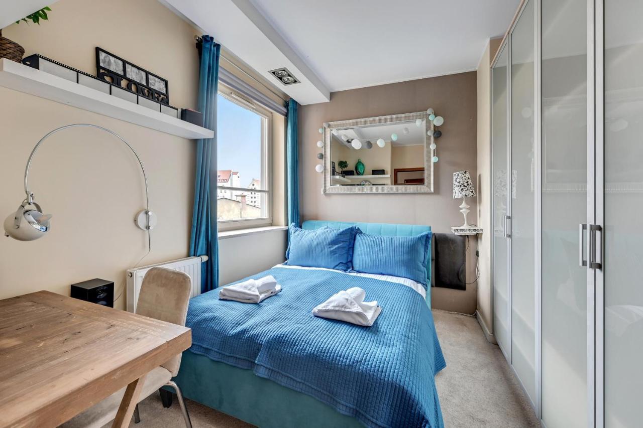 Apartament Pod Trzema Niebieskimi Kaczorami Apartment กดัญสก์ ภายนอก รูปภาพ