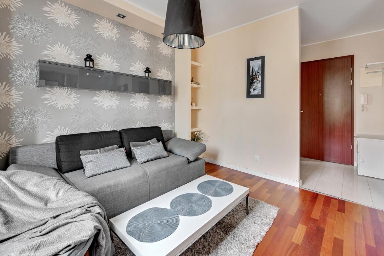 Apartament Pod Trzema Niebieskimi Kaczorami Apartment กดัญสก์ ภายนอก รูปภาพ