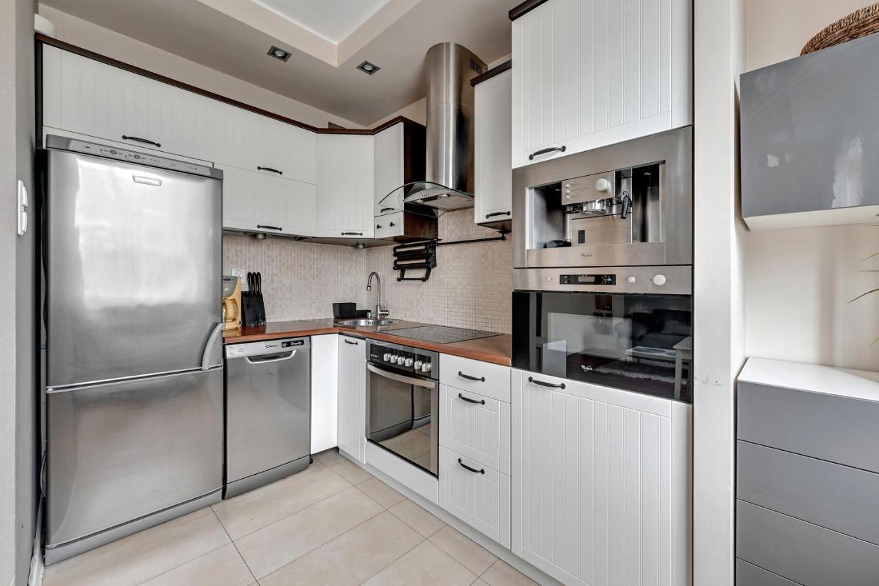 Apartament Pod Trzema Niebieskimi Kaczorami Apartment กดัญสก์ ภายนอก รูปภาพ