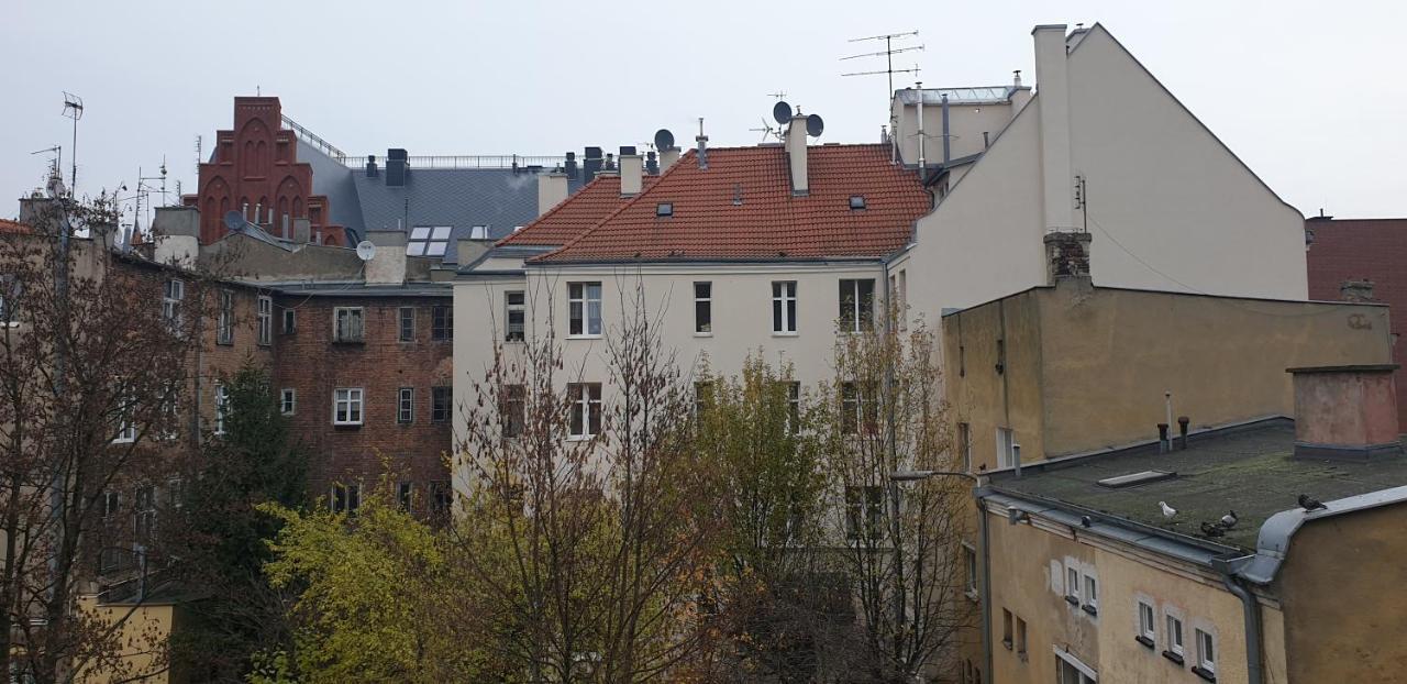 Apartament Pod Trzema Niebieskimi Kaczorami Apartment กดัญสก์ ภายนอก รูปภาพ